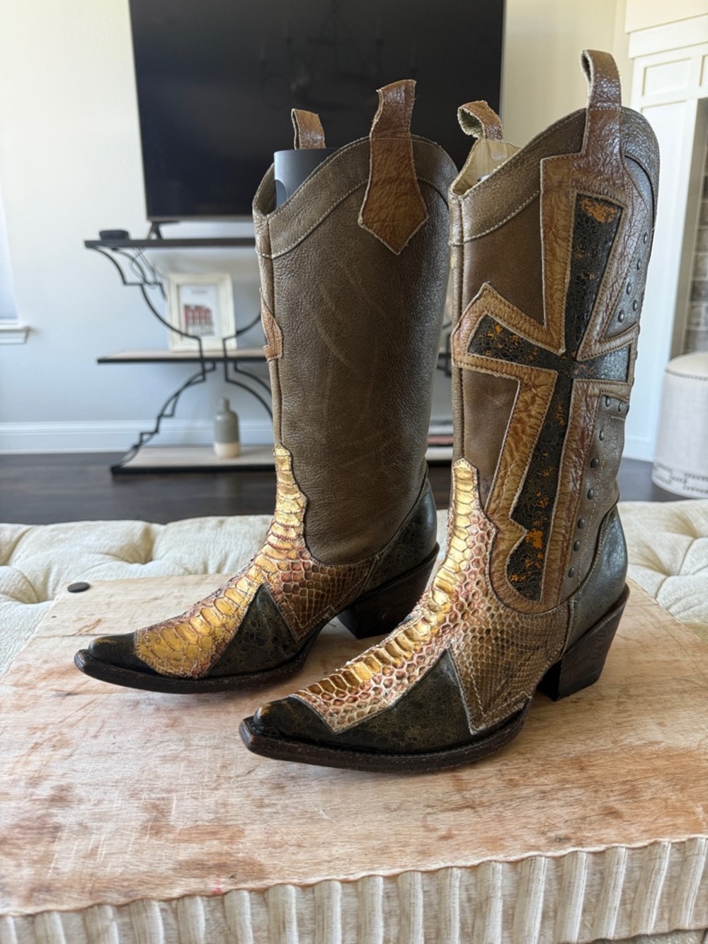 Stetson Women’s 6 Rustic Brown & Gold Exotic Python Western Cowboy Boots